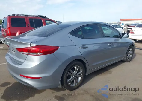 2017 Hyundai Elantra Value Edition z USA, uszkodzony, nr VIN 5NPD84LF9HH187691